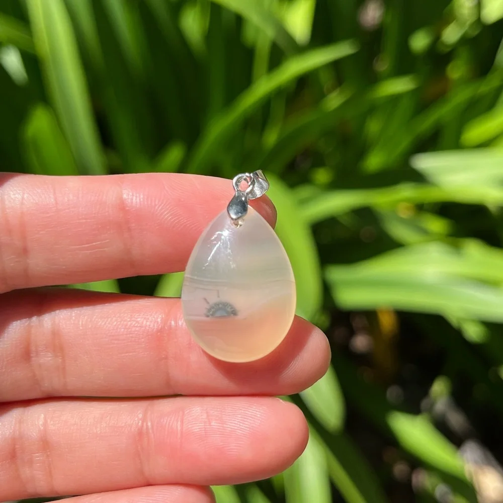 Dainty fun sterling silver dendritic agate pendant‎ 1284